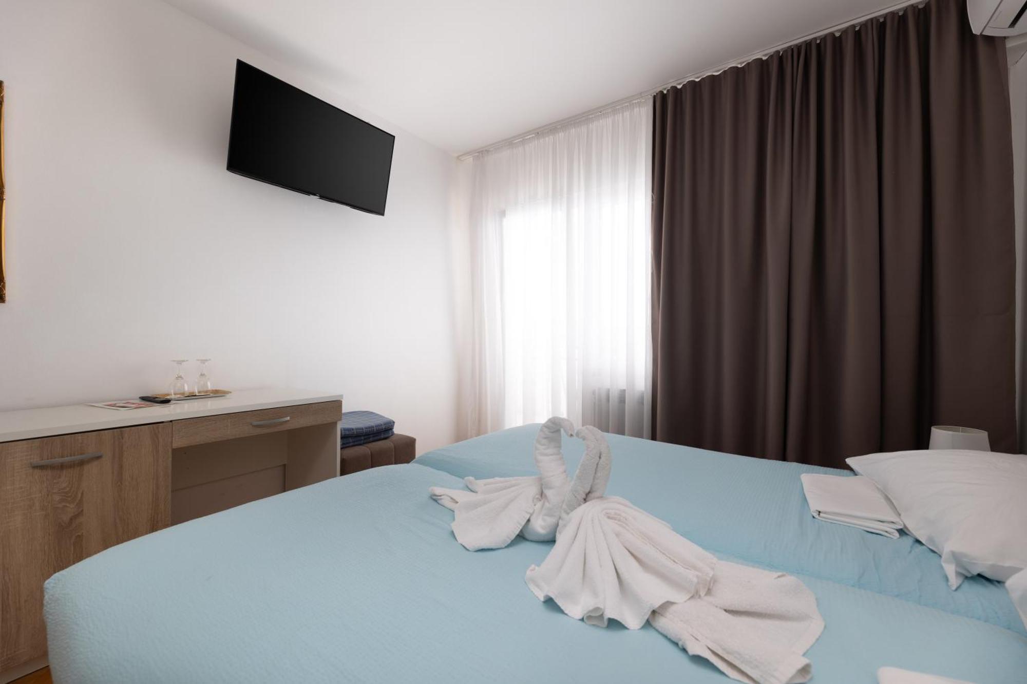 Okruk-10 Meters Away From The Bed & Breakfast