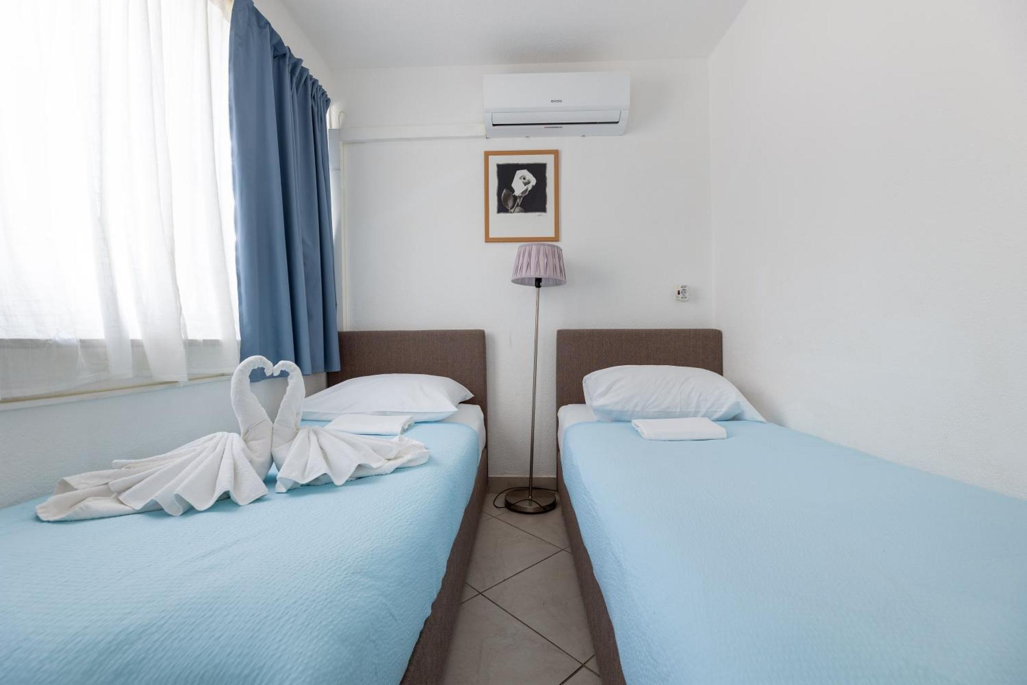 Okruk-10 Meters Away From The Bed & Breakfast