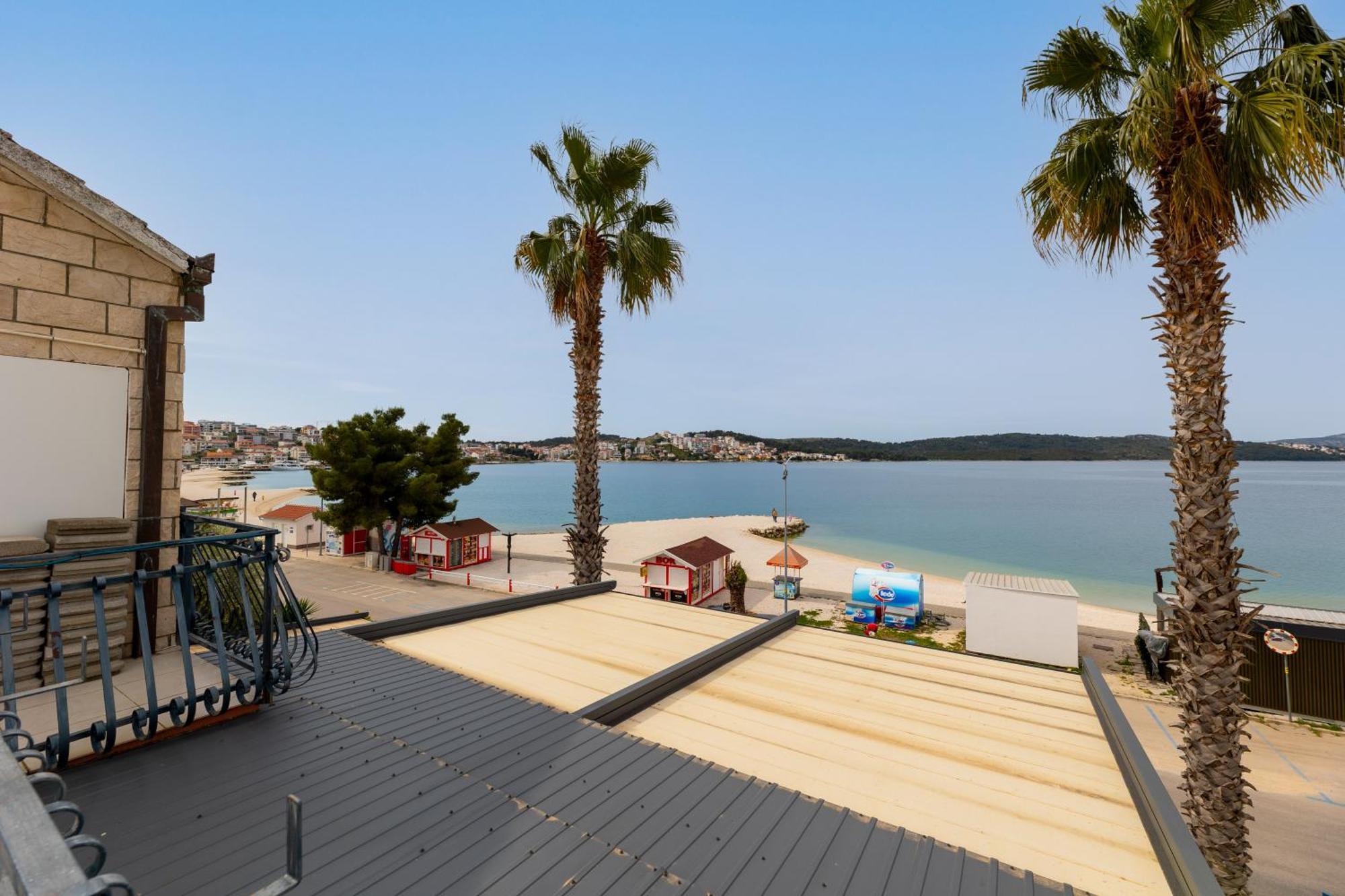 Okruk-10 Meters Away From The Bed & Breakfast 3*